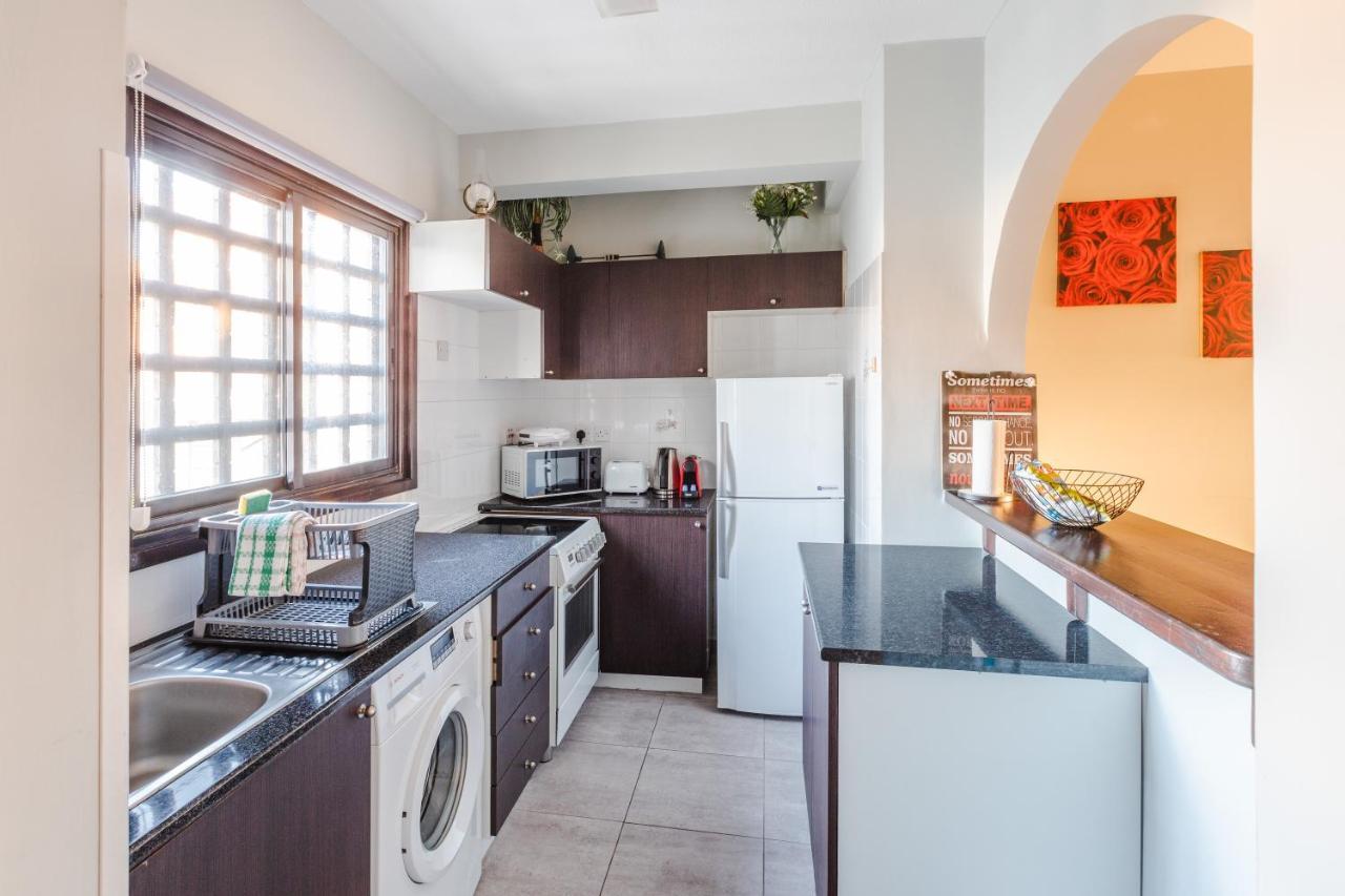 Alexis Apartments - Lovely 2-Bedroom With Swimming Pool Paphos Exterior foto